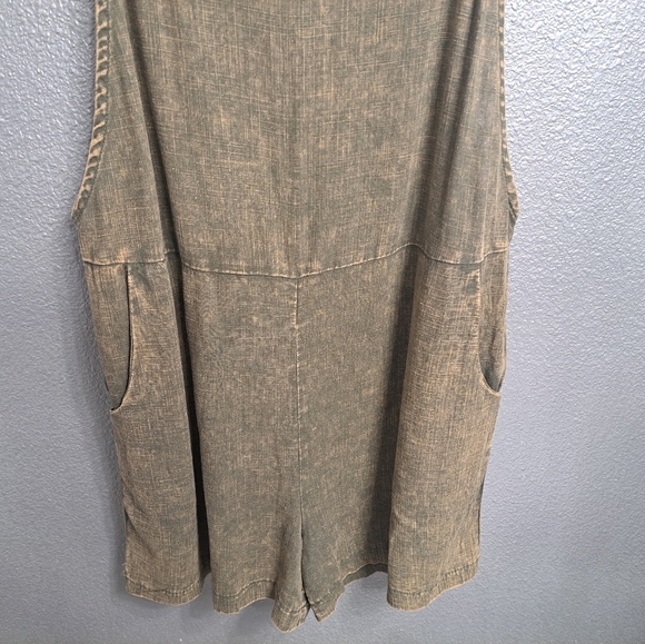 NWT 100% Washed Linen Olive Green Heather Romper - Picture 9 of 14